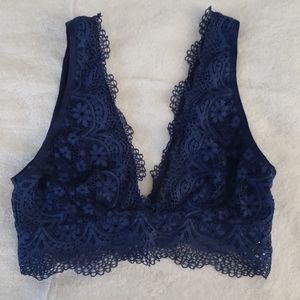 2/15$ 💕 Victoria's secret lace bralette